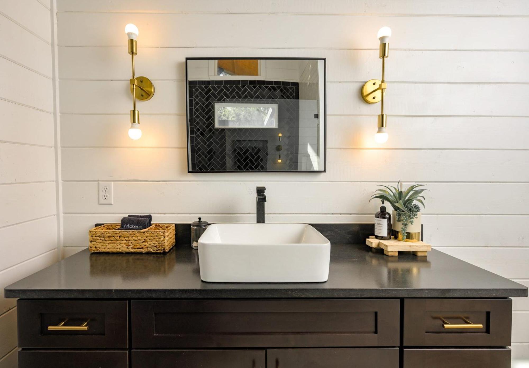 New Farmhouse-Chic Cabin With Hot Tub & Firepit Broken Bow Εξωτερικό φωτογραφία
