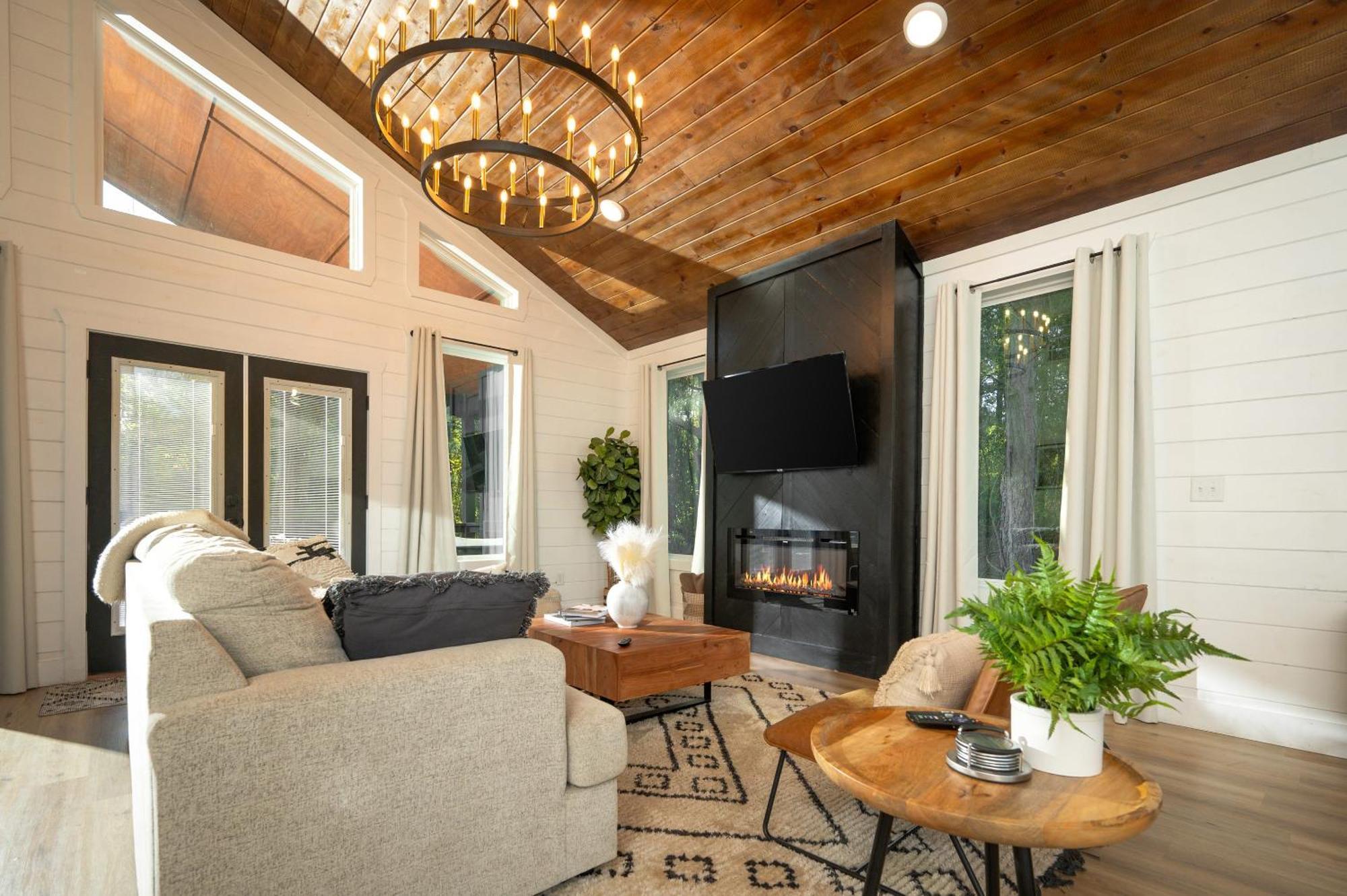 New Farmhouse-Chic Cabin With Hot Tub & Firepit Broken Bow Εξωτερικό φωτογραφία