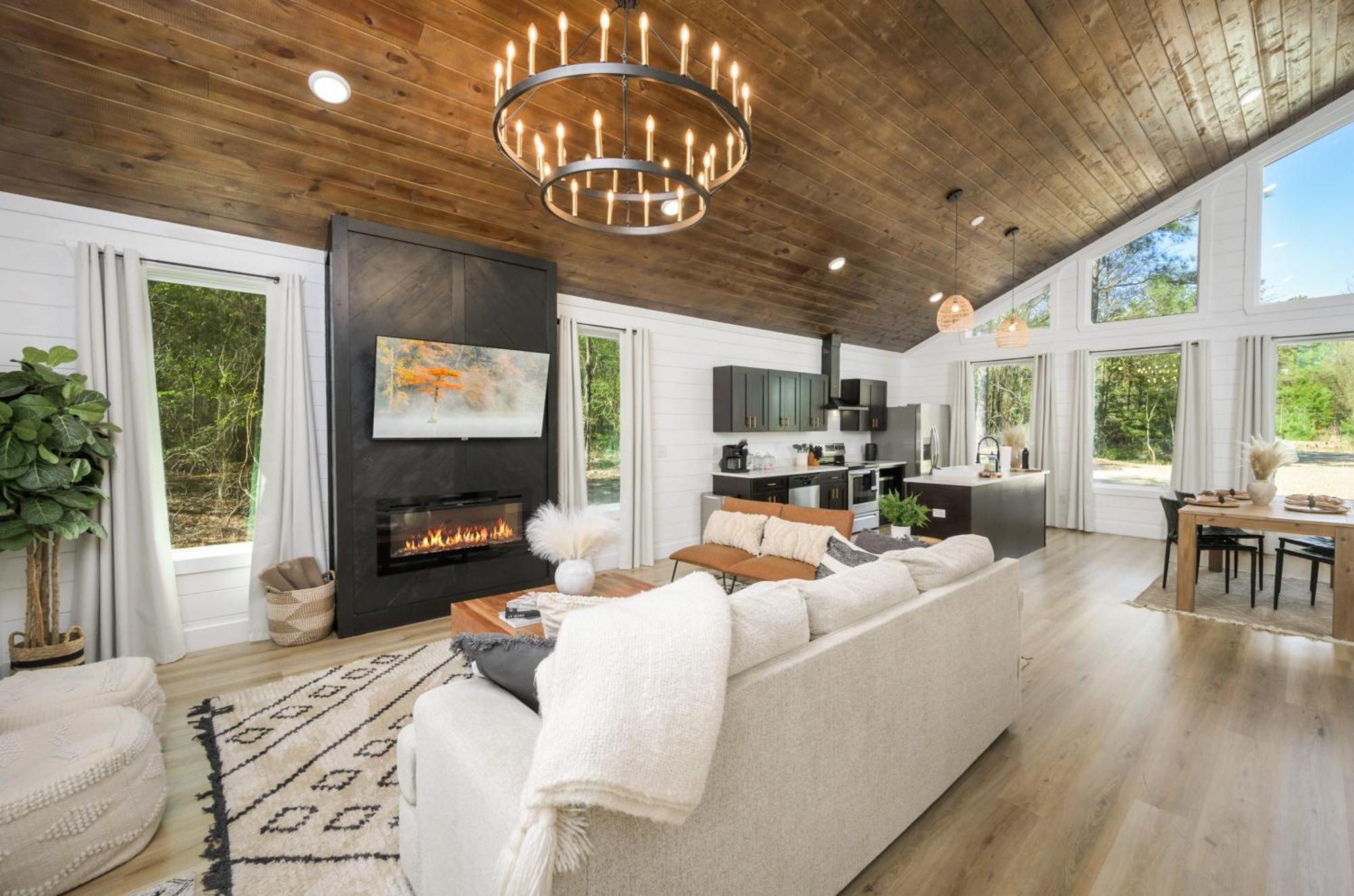 New Farmhouse-Chic Cabin With Hot Tub & Firepit Broken Bow Εξωτερικό φωτογραφία