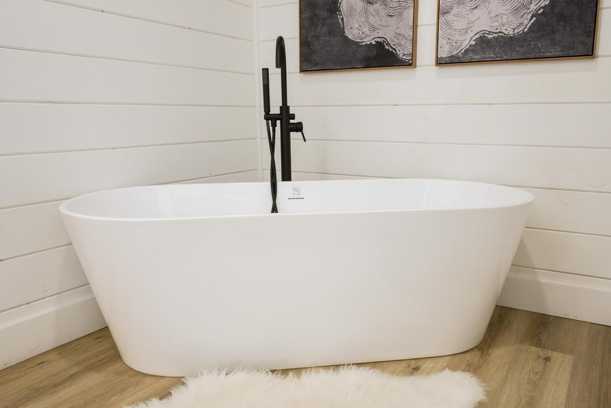 New Farmhouse-Chic Cabin With Hot Tub & Firepit Broken Bow Εξωτερικό φωτογραφία