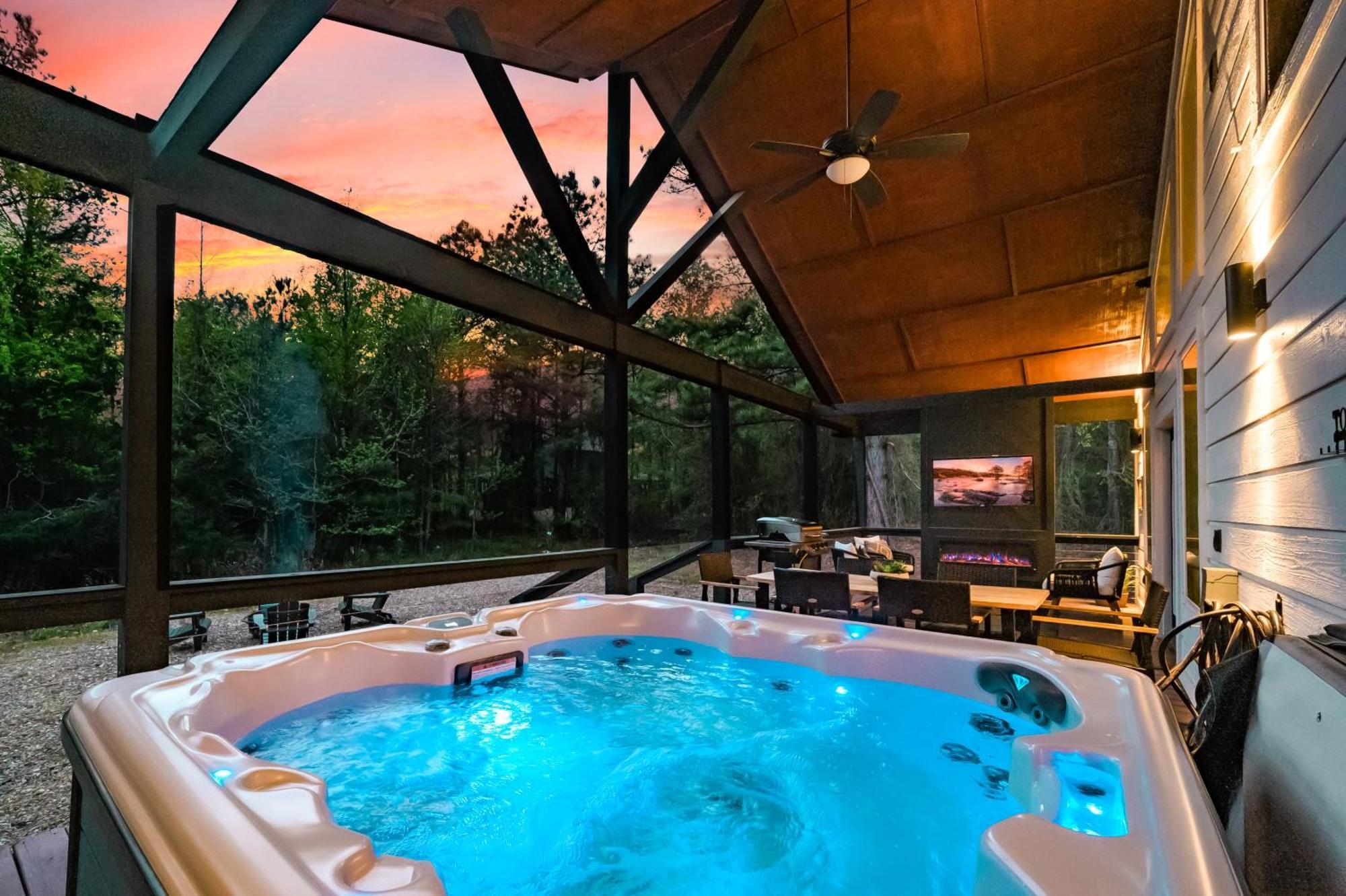 New Farmhouse-Chic Cabin With Hot Tub & Firepit Broken Bow Εξωτερικό φωτογραφία