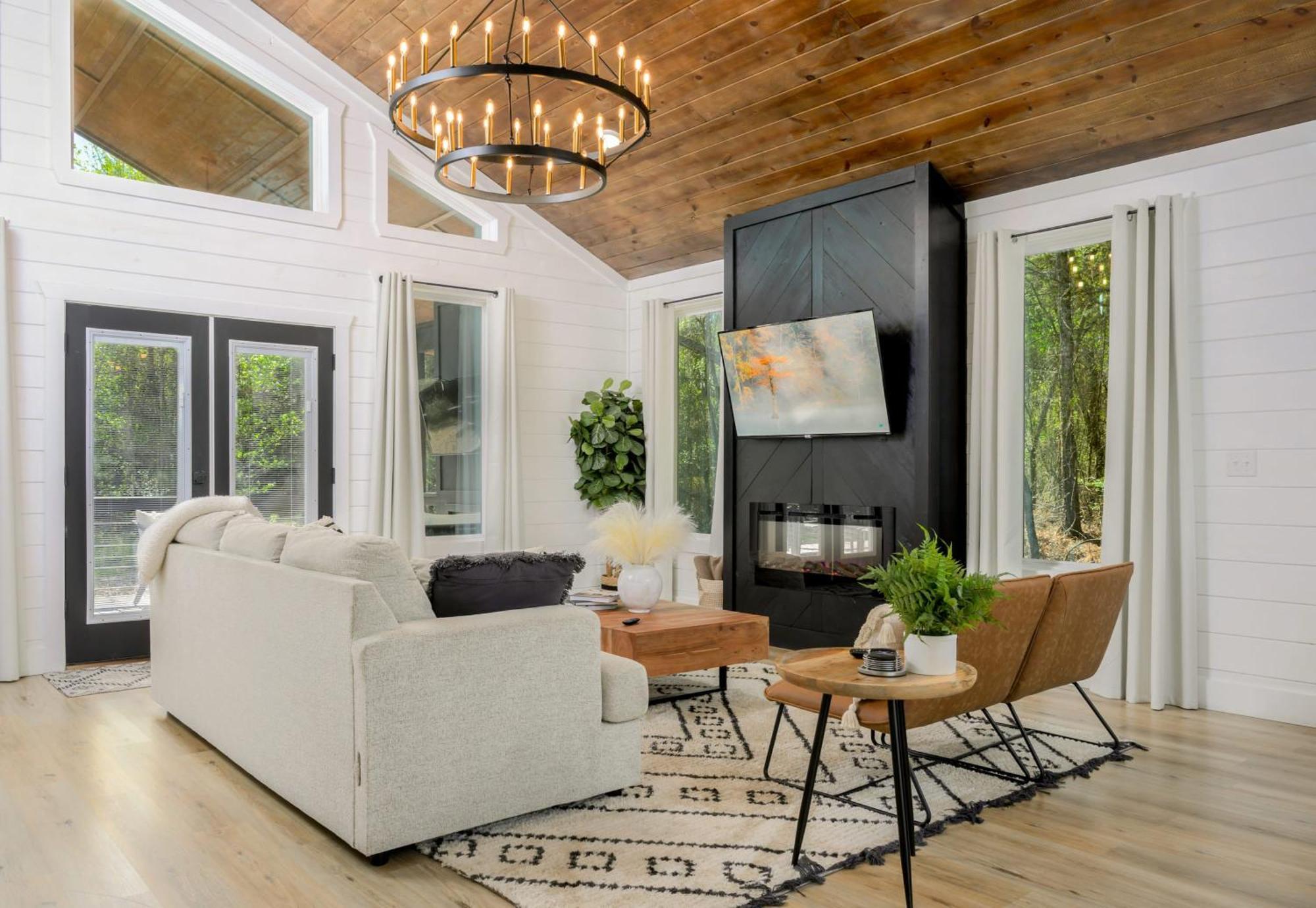 New Farmhouse-Chic Cabin With Hot Tub & Firepit Broken Bow Εξωτερικό φωτογραφία