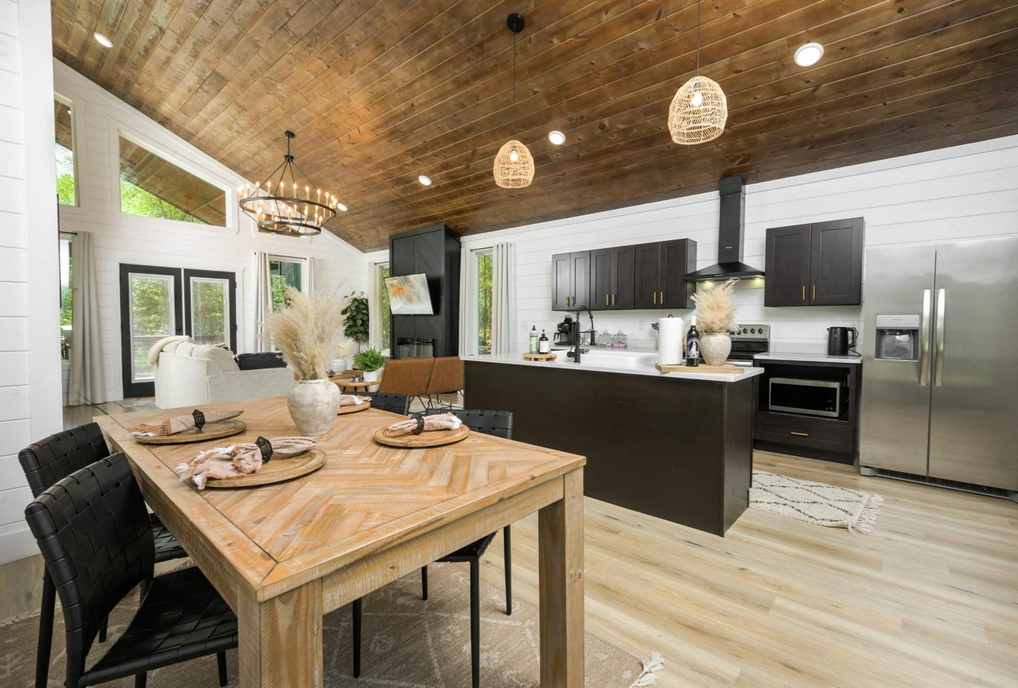 New Farmhouse-Chic Cabin With Hot Tub & Firepit Broken Bow Εξωτερικό φωτογραφία